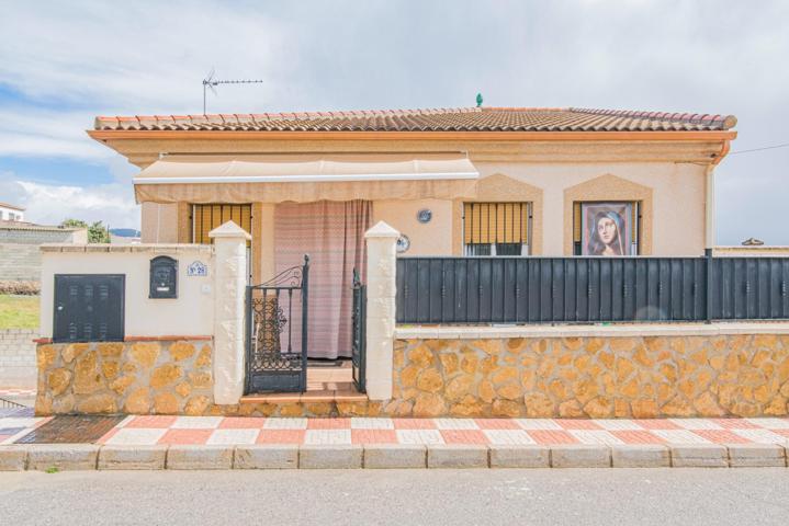 Casa en Planta Baja con Amplio Patio y Estacionamiento. photo 0