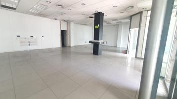 LOCAL COMERCIAL JUNTO PARQUE VIRGILIO CARMONA photo 0