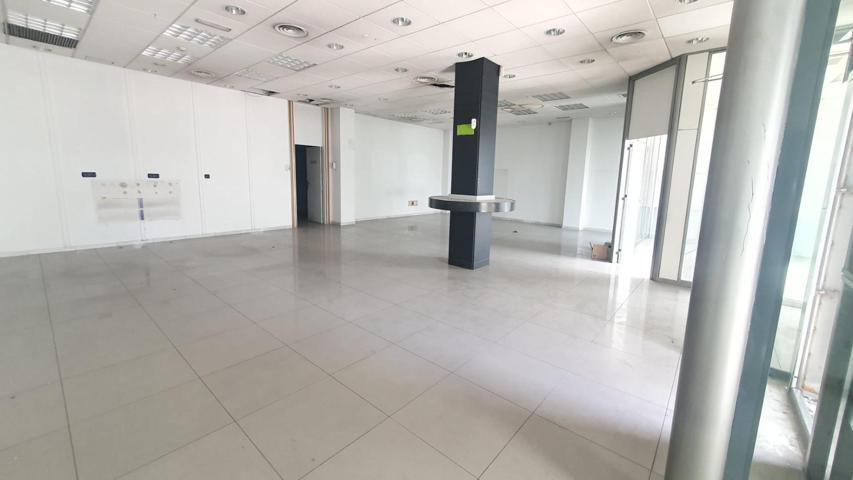 LOCAL COMERCIAL JUNTO PARQUE VIRGILIO CARMONA photo 0