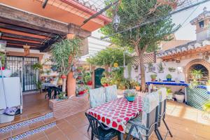 Chalet Moderno y Tradicional en el Corazón de Cullar Vega photo 0