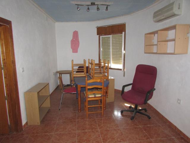 CASA CON COCHERA photo 0