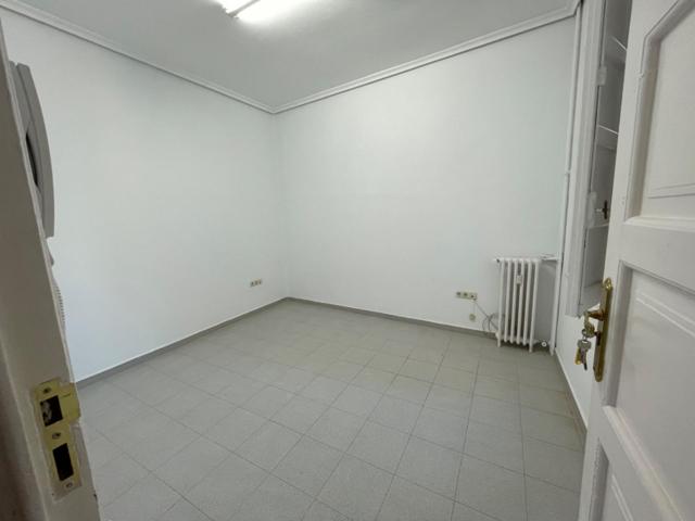 Oficina En alquiler en Calle Ancha, Albacete photo 0