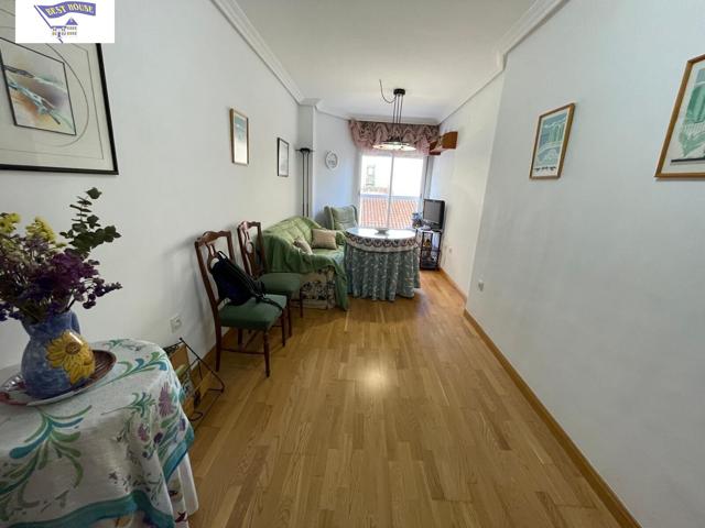 APARTAMENTO CON ASCENSOR Y TRASTERO ZONA EL PILAR photo 0