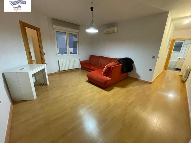 PISO CON GARAJE Y TRASTERO EN EL PILAR. TOTALMENTE REFORMADO. photo 0