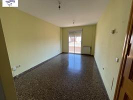 APARTAMENTO CON GARAJE, TRASTERO Y ASCENSOR photo 0