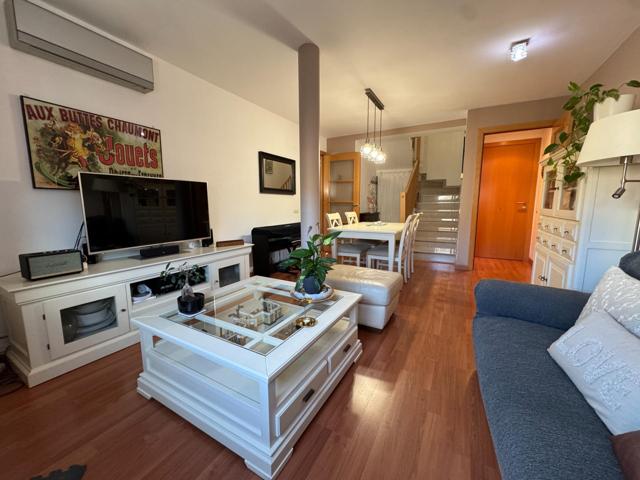 Descubre tu nuevo hogar en Piera: un dúplex que combina comodidad y encanto. photo 0