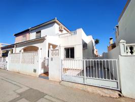 CHALET PAREADO EN RESID. MIRADOR DE LOS BALCONES -TORREVIEJA. photo 0