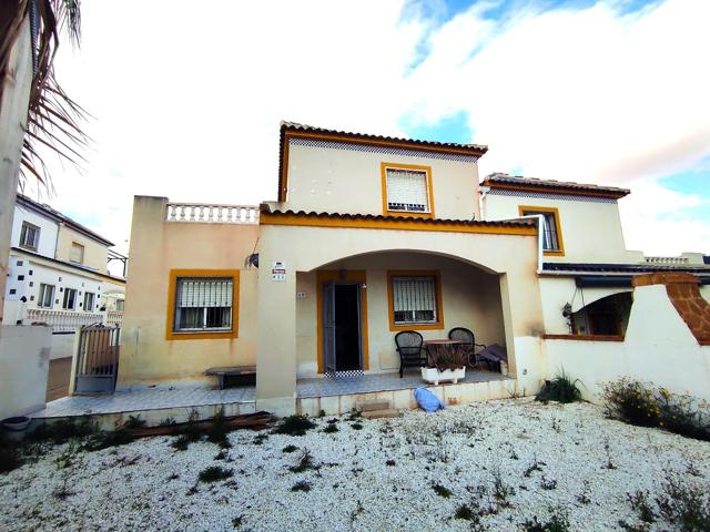 CHALET EN URB. MIRADOR DE LOS BALCONES DE TORREVIEJA. photo 0