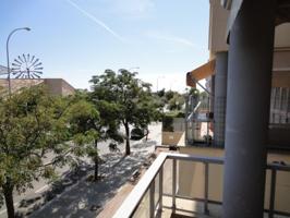 Alquiler de amplio piso con terraza, parking y zona comunitaria, El Molinar photo 0