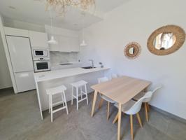 Exclusivo dúplex en alquiler con amplia terraza y acabados de alta calidad en Santa María. photo 0