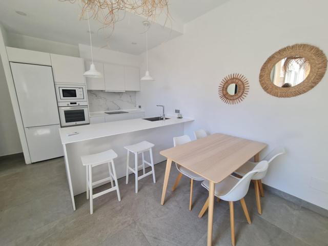 Exclusivo dúplex en alquiler con amplia terraza y acabados de alta calidad en Santa María. photo 0