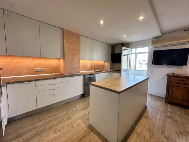 Piso reformado y luminoso en Calle Aragón, junto a Plaza Güell photo 0