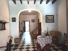 CASA TÍPICA MALLORQUINA CON GARAJE, CASETAS ADICIONALES Y JARDÍN. photo 0