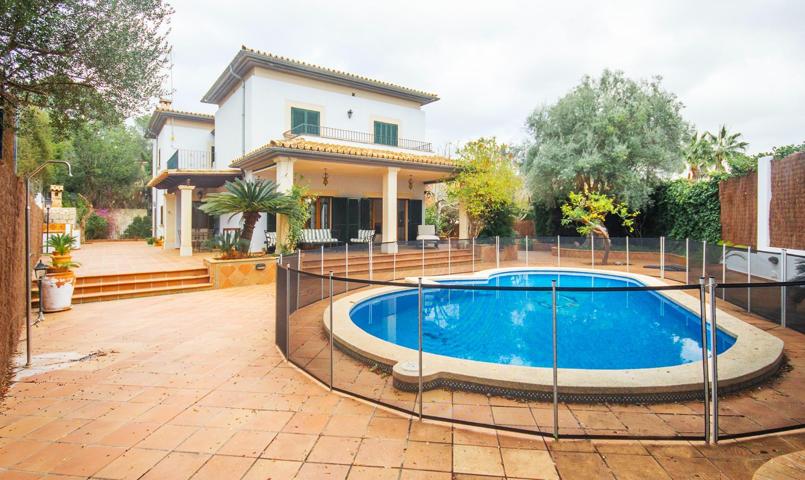 CHALET UNIFAMILIAR DE 4 HABITACIONES, JARDINES, PISCINA PRIVADA Y GARAJE EN ARABELLA PARK.. photo 0