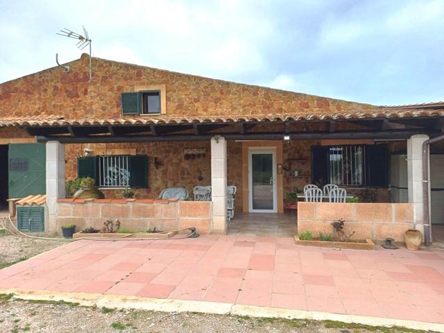 CASA DE CAMPO CON TERRAZA DE 140 M² Y ZONA DE APARCAMIENTO EN SENCELLES. photo 0