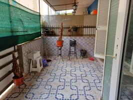 PLANTA BAJA DE 3 HABITACIONES CON TERRAZA EN SON ROCA. photo 0
