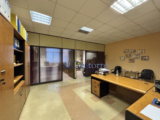 Casa En venta en Calle Cerdeño, Fozaneldi-Tenderina-Ventanielles, Oviedo photo 0