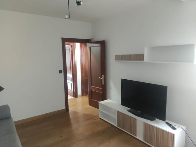 Piso En venta en Calle Ángel Muñiz Toca, Buenavista-Ería-Montecerrao, Oviedo photo 0