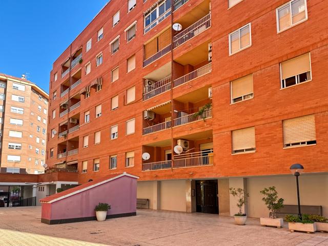 EXCELENTE PISO EN ZONA AVENIDA VALENCIA photo 0