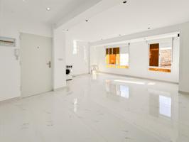 Piso de 3 habitaciones y trastero completamente reformado en el centro de Castellón photo 0