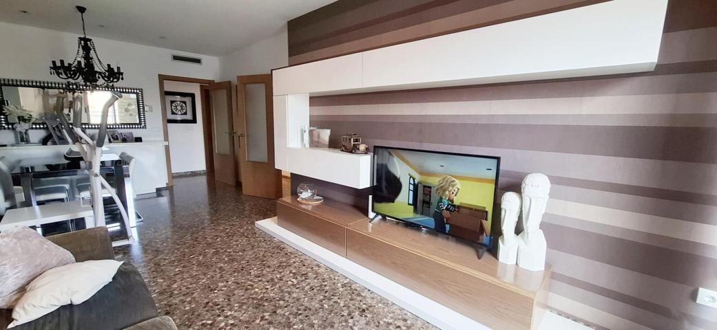 Amplio piso en el centro de Almazora – ¡Ideal para familias! photo 0