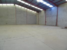 Nave industrial en venta en La Pobla Tornesa photo 0