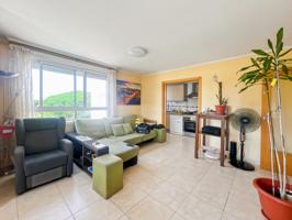 ¡Tu nuevo hogar te espera! Piso de 2 habitaciones con parking, trastero y todas las comodidades photo 0