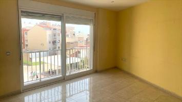Piso a la venta en Benicarló a 10 minutos de la playa photo 0