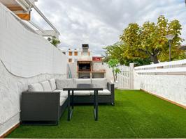 Adosado con 3 habitaciones, garaje, piscina comunitaria, terraza, ¡no lo pienses!!! photo 0