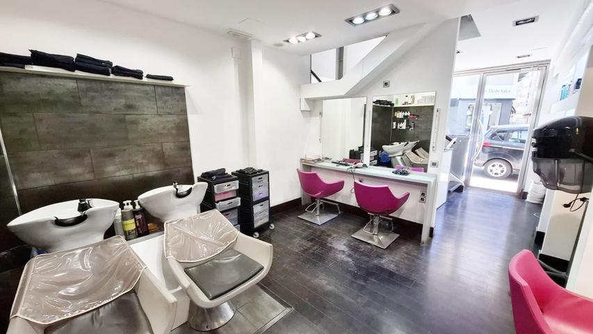 🏠 Edificio con negocio en funcionamiento en pleno centro de Castellón – ¡Oportunidad única! photo 0