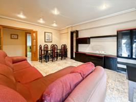 Amplio y Luminoso Piso en Ronda Magdalena Norte, Castellón photo 0