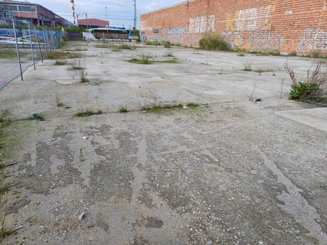 ALQUILO PARCELA INDUSTRIAL SANTANDER photo 0