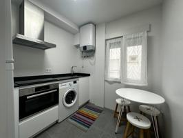 Alquiler de vivienda habitual, Junto al ayuntamiento con ascensor. photo 0