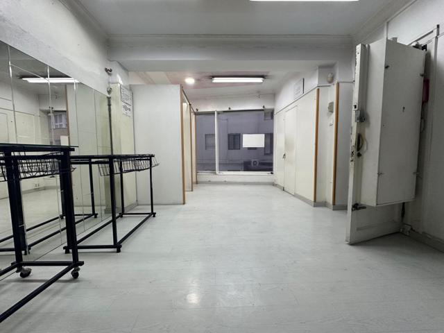 Se alquila oficina céntrica photo 0