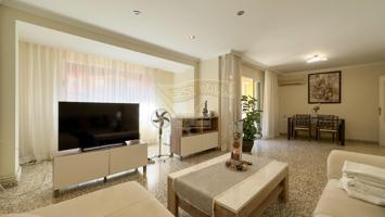 Splendid, Fully Furnished and Equipped Apartment, Near the Center photo 0