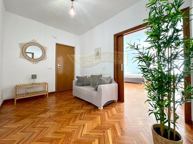 AMPLIO Y LUMINOSO PISO CON HABITACIONES DOBLES***** photo 0
