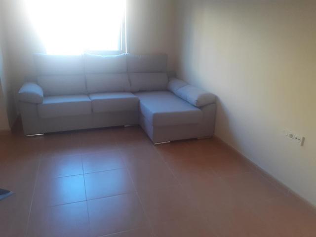 Se vende amplio duplex en Blanca photo 0