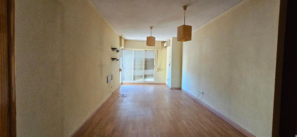 SE VENDE ESTUPENDO PISO EN BENIAJAN photo 0