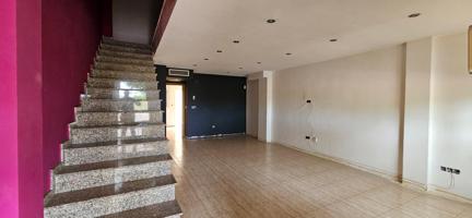 SE VENDE ADOSADO EN ALGEZARES photo 0