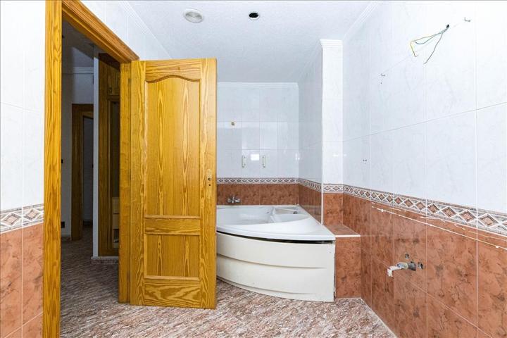 SE VENDE CASA UNIFAMILIAR EN CEUTI photo 0
