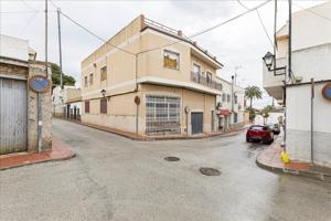 SE VENDE CASA UNIFAMILIAR EN FORTUNA photo 0