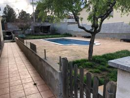 CASA EN VENTA EN 1 PLANTA CON PISCINA photo 0