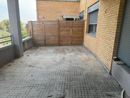 PISO EN VENTA EN LA BEGUDA ALTA CON 2 GRANDES TERRAZAS y PLAZA PARKING photo 0