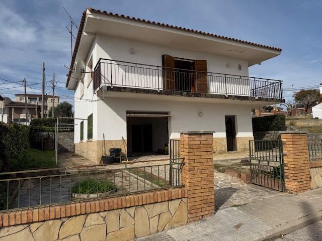 GRAN CASA EN VENTA EN CAN COSTA CON PARCELA DE 750 M2 photo 0