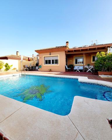 Impecable Chalet pareado de 3 dormitorios con piscina propia en Cerralba, Pizarra. photo 0