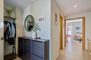 🏡 Chalet adosado en venta con piscina, pista de pádel y amplias zonas ajardinadas photo 0