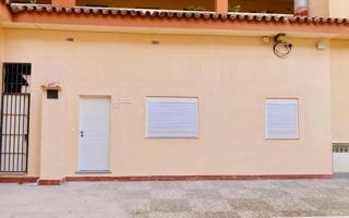 SE VENDEN 3 LOCALES CERCA AVENIDA DE MIJAS photo 0