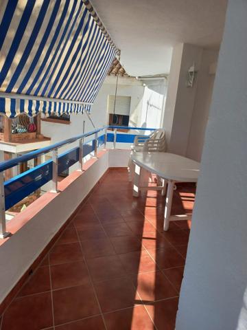 se alquila amplio piso en pleno centro de fuengirola photo 0
