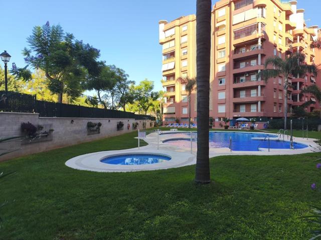 se vende amplio piso en la urbanizacion las pergolas, los boliches, a 100 metros de la playa photo 0