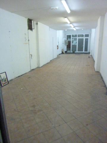 Local de 172 m2 en Les Corts, junto Camp Nou photo 0